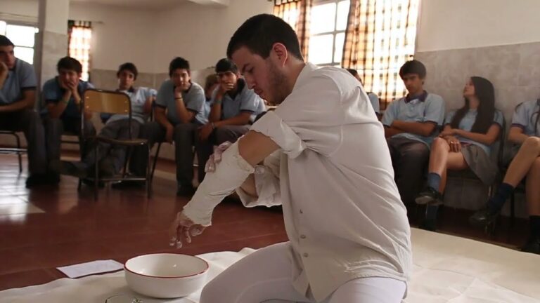 cuadrado blanco sobre fondo blanco