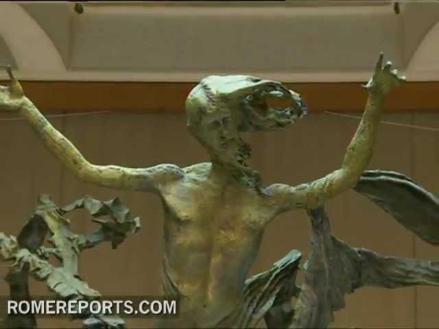 estatua de la resurrección del vaticano