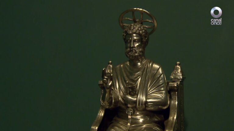 estatua de san pedro vaticano