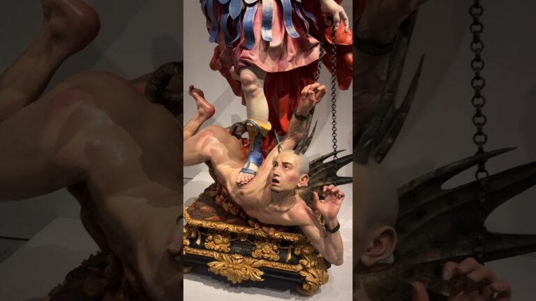 estatua del arcangel san miguel