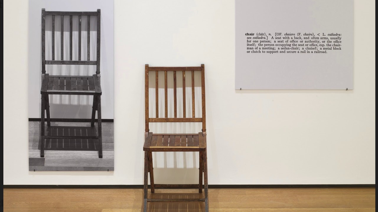 kosuth una y tres sillas