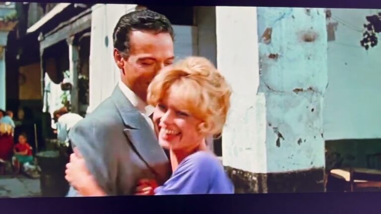 la mujer y el pelele