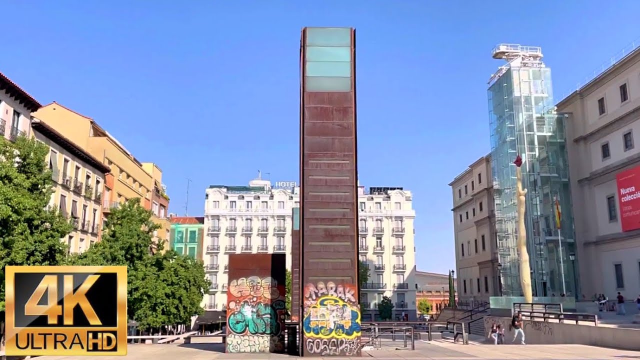 plaza del museo reina sofia