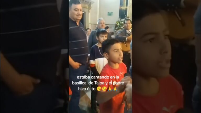 virgen con niño en brazos